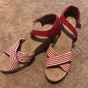 Toms wedges